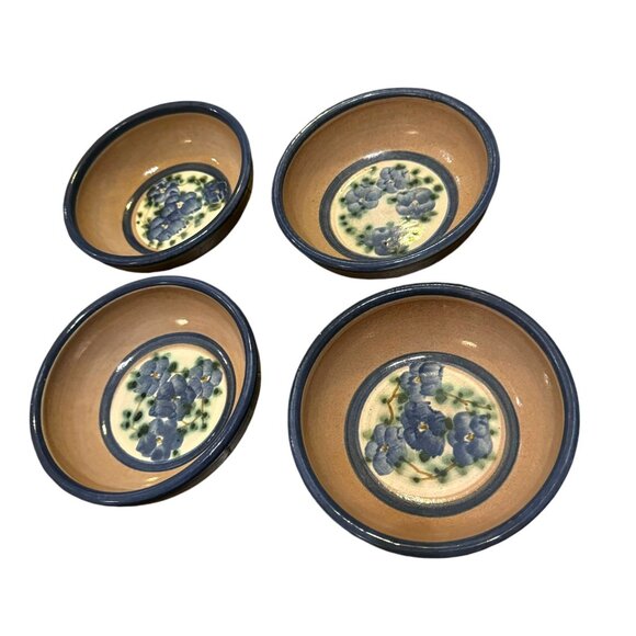 Set Of 4 Jayde Hileman Handcrafted Ceramic Bowls With Blue‎ Floral Design - Picture 4 of 4